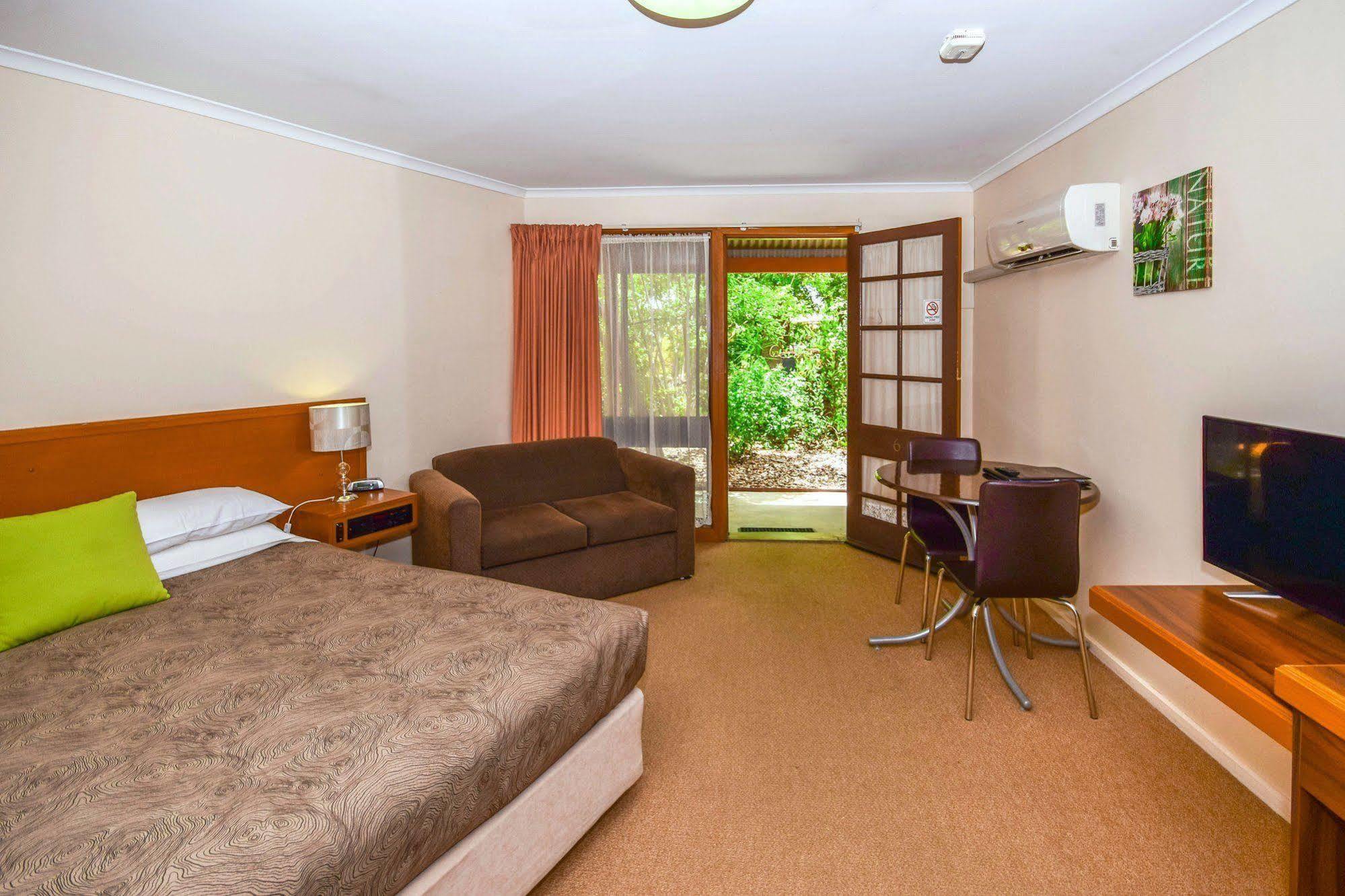River Country Inn (Adults Only) Moama Exterior foto